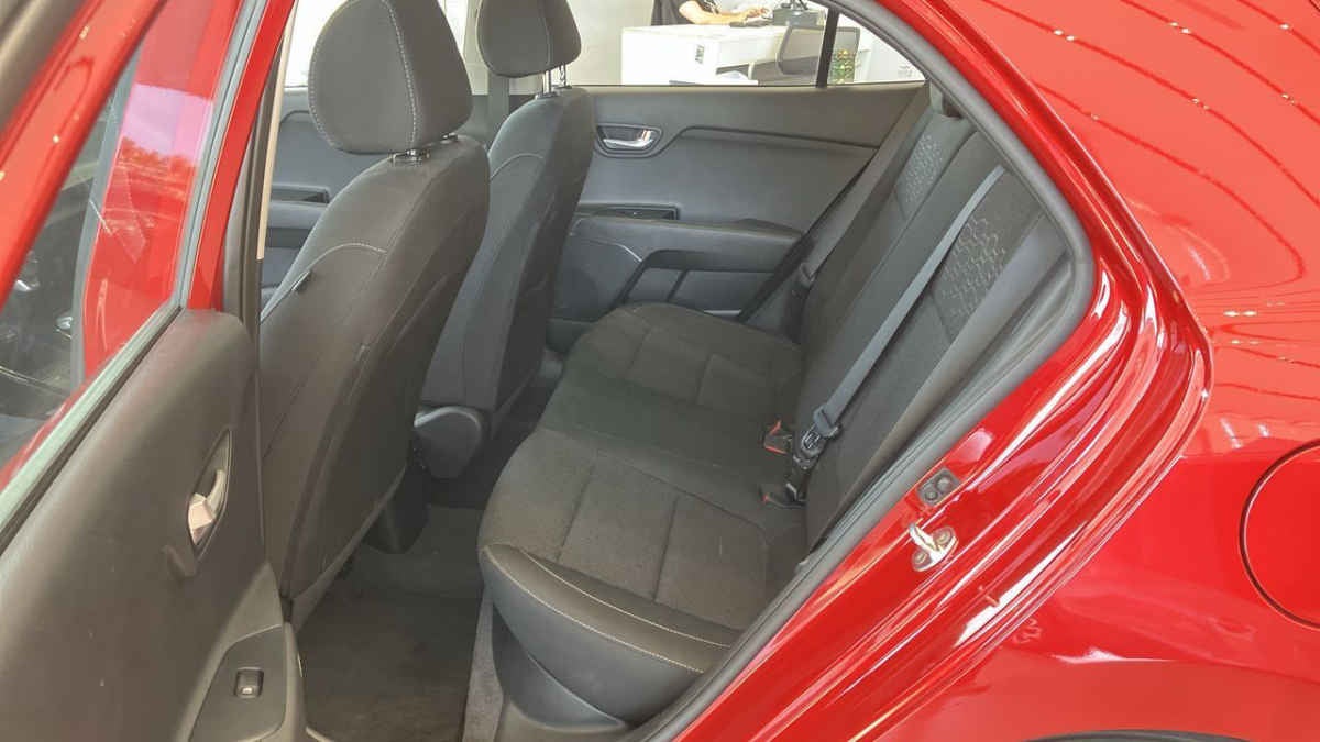 2023 Kia KIA RIO HB 5p LX L4/1.6 Aut