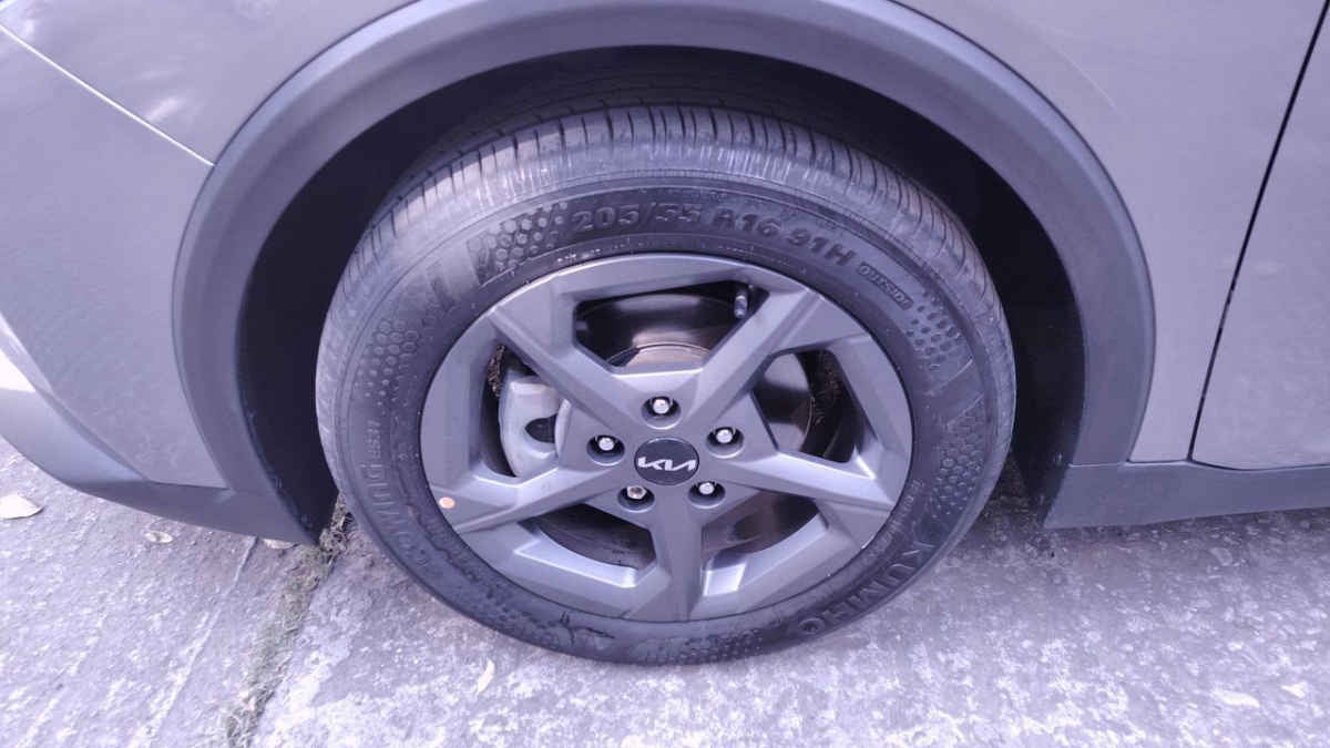 2025 Kia K4 4p LX L4/2.0 Man