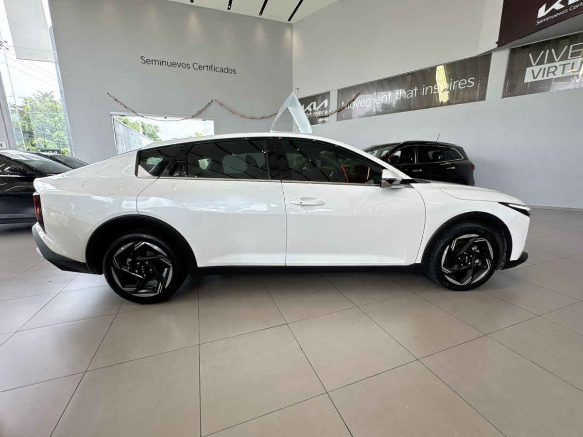 2026 Kia K4 4p EX L4/2.0 Aut