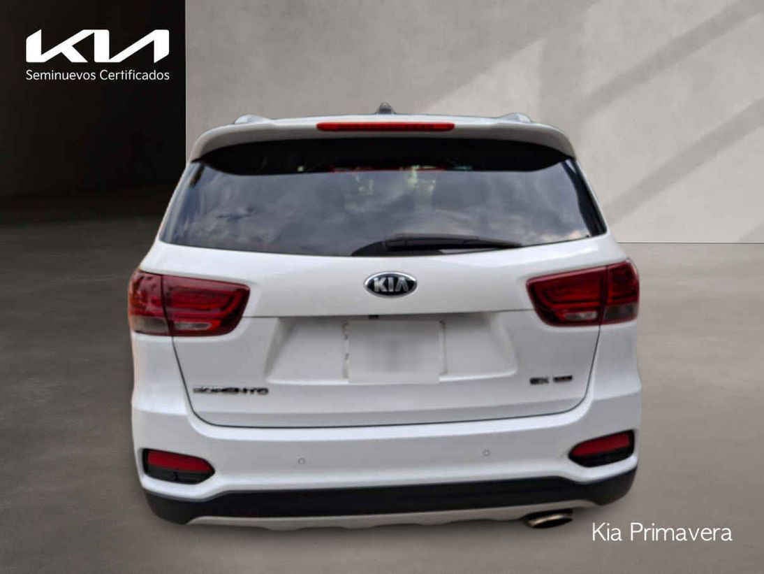 2019 Kia Sorento 5p EX L4 TA 6Vel Piel 7 pas. RA-18"
