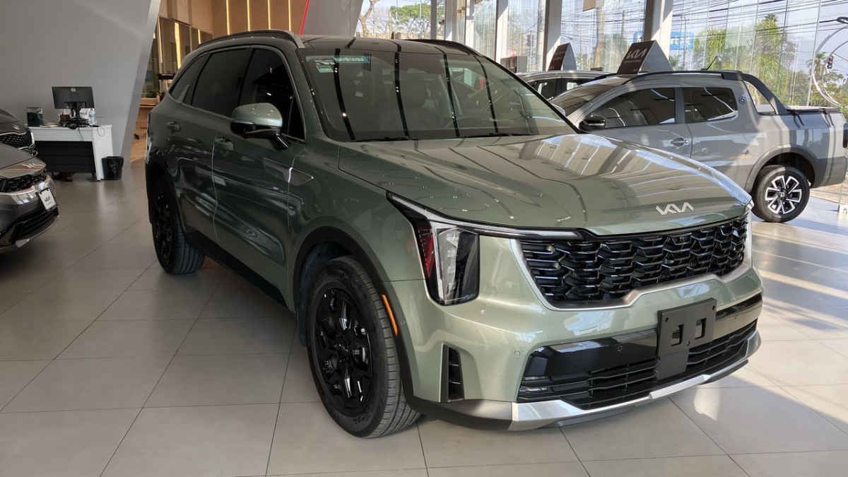 2025 Kia Sorento 5p SXL L4/2.5/T Aut