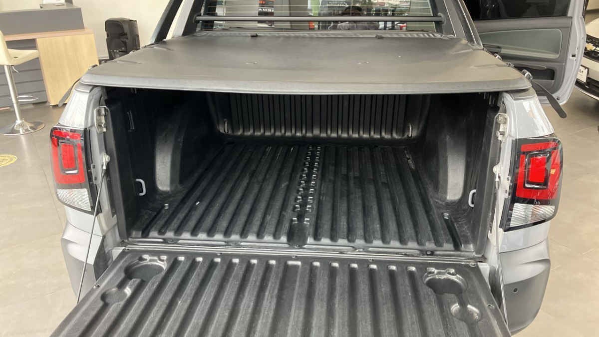 2025 Volkswagen Saveiro 4p Extreme Doble Cab L4/1.6 Man