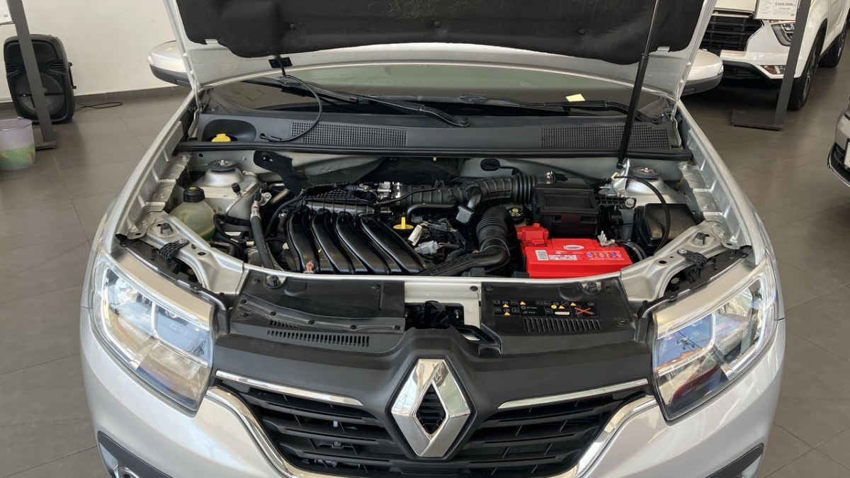 2024 Renault Logan 4p Intens L4/1.6 Aut