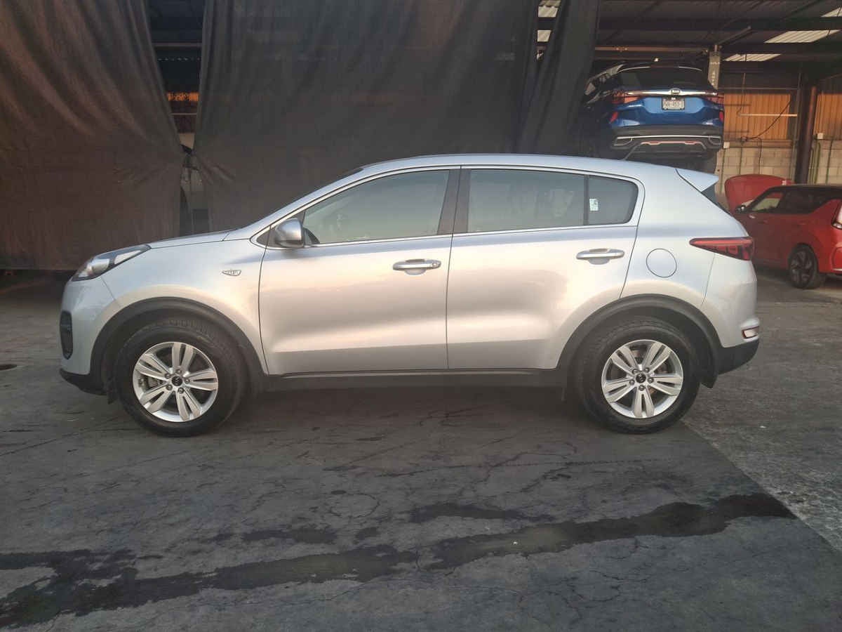 2018 Kia Sportage 5p LX TA Tela RA-17"