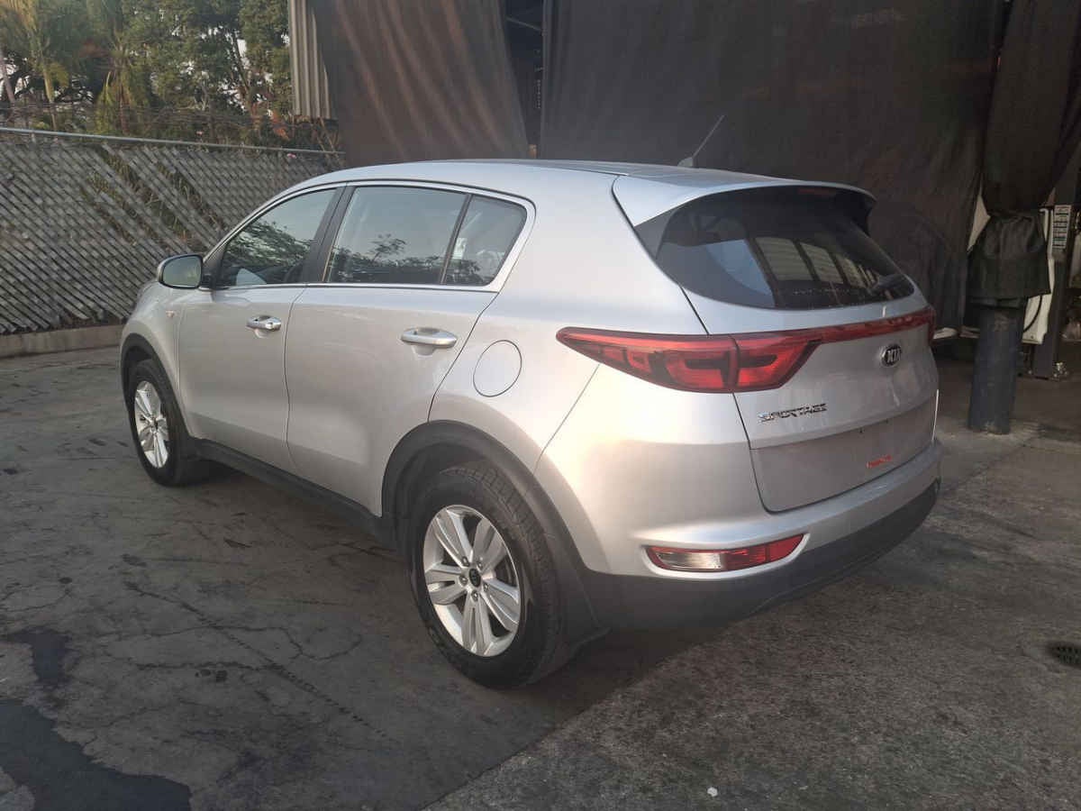 2018 Kia Sportage 5p LX TA Tela RA-17"