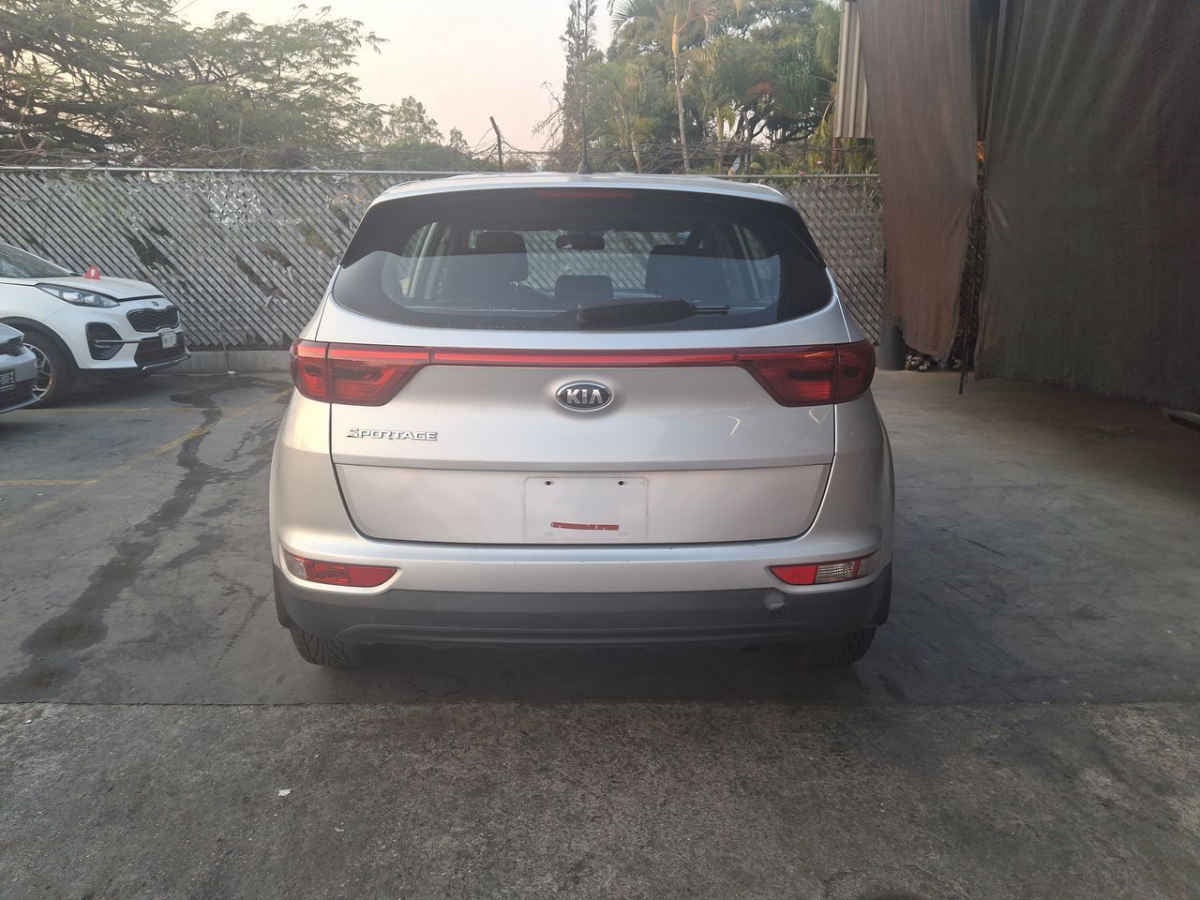 2018 Kia Sportage 5p LX TA Tela RA-17"
