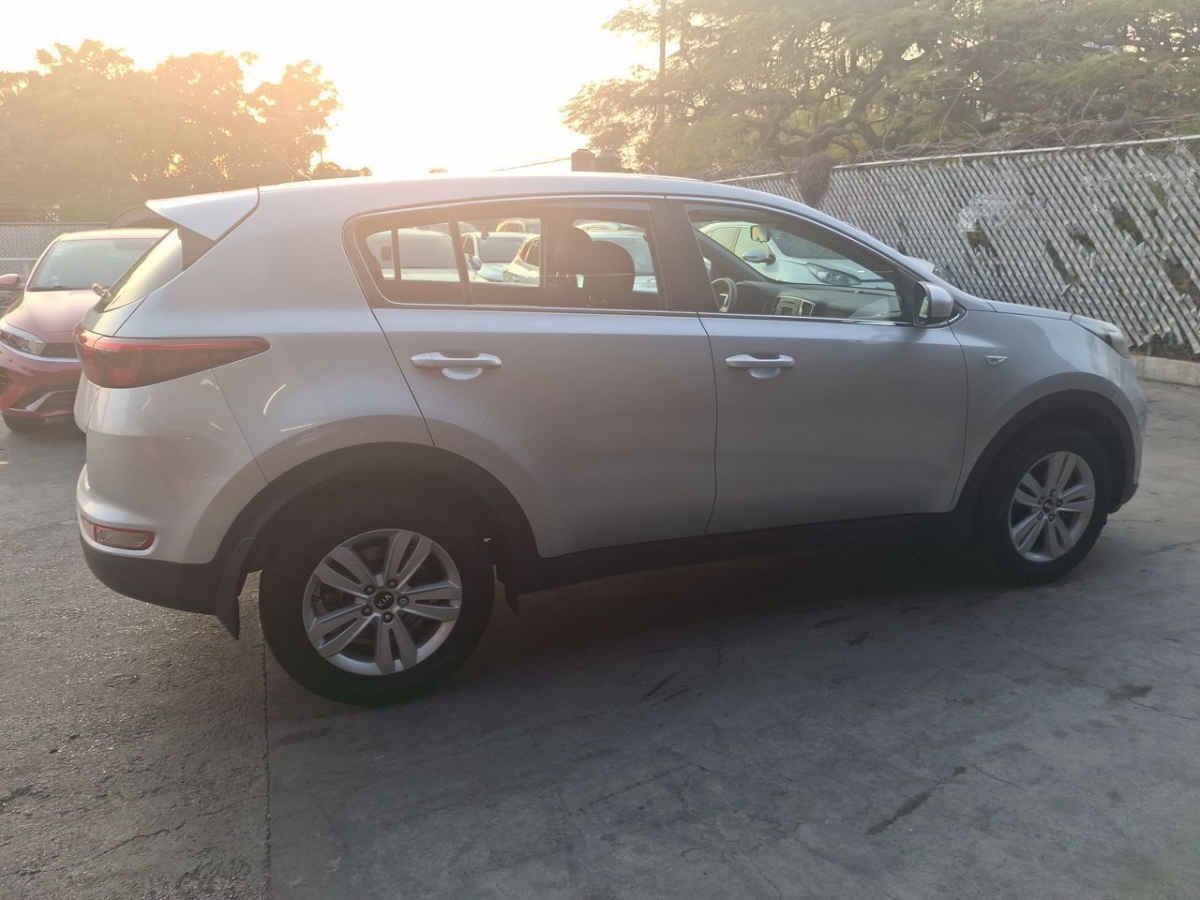 2018 Kia Sportage 5p LX TA Tela RA-17"