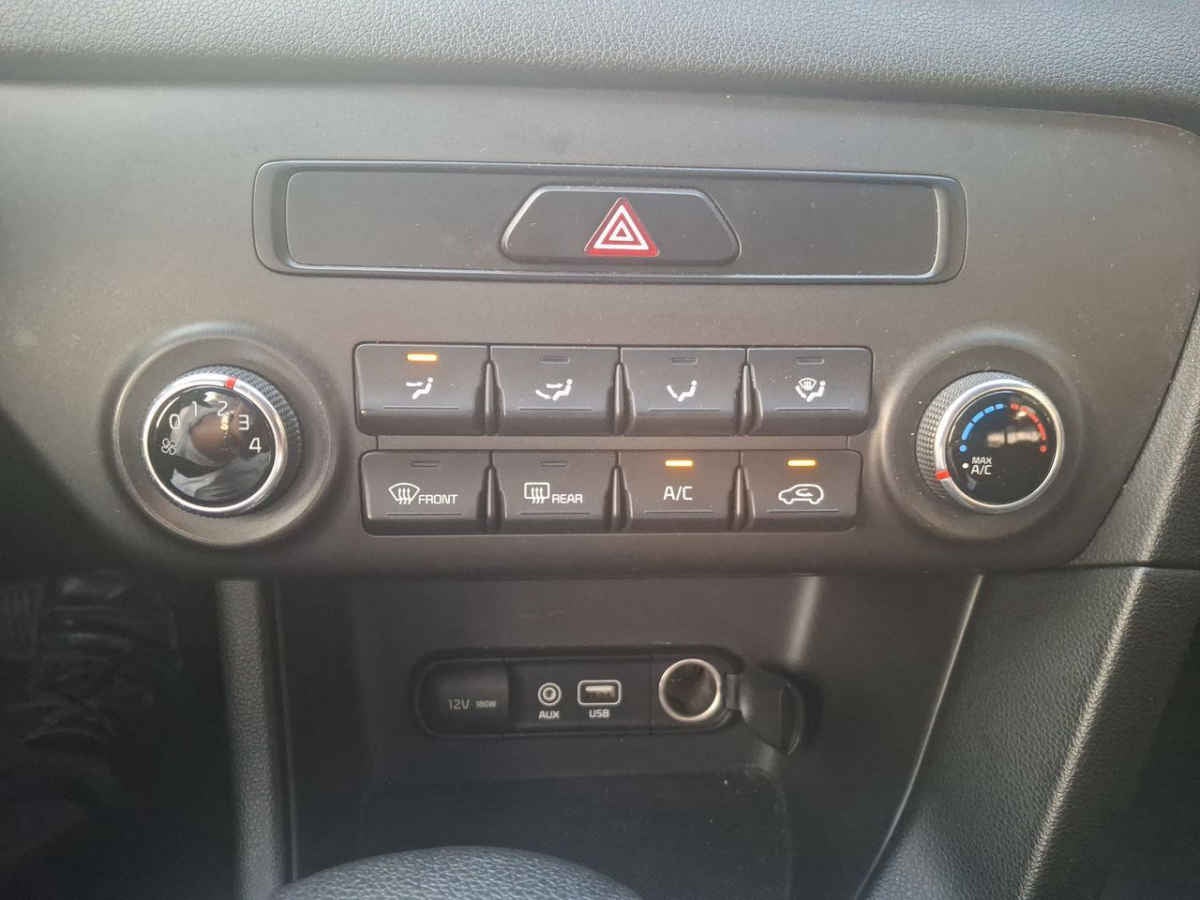 2018 Kia Sportage 5p LX TA Tela RA-17"