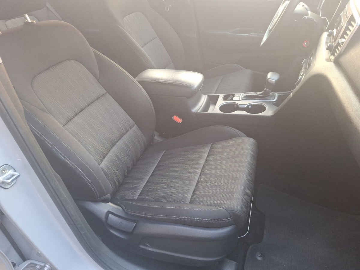 2018 Kia Sportage 5p LX TA Tela RA-17"