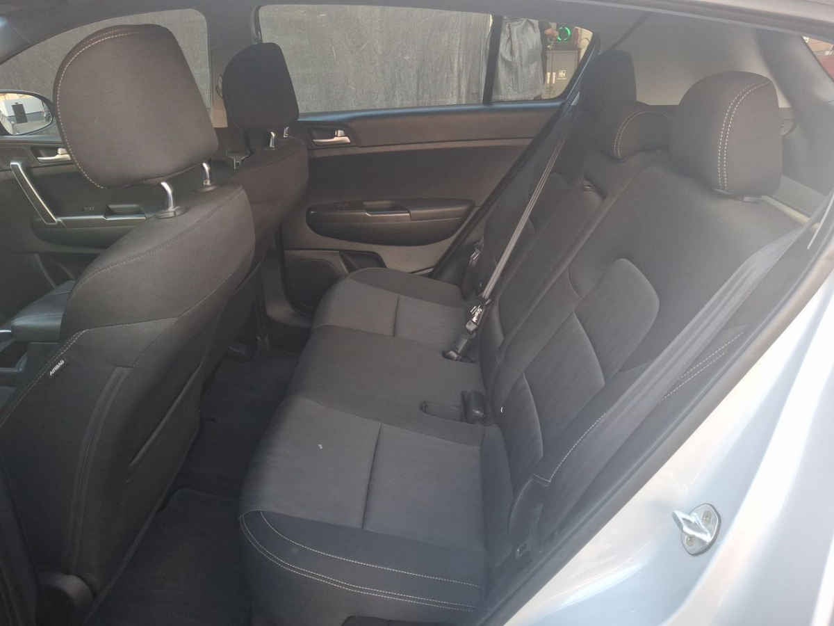 2018 Kia Sportage 5p LX TA Tela RA-17"