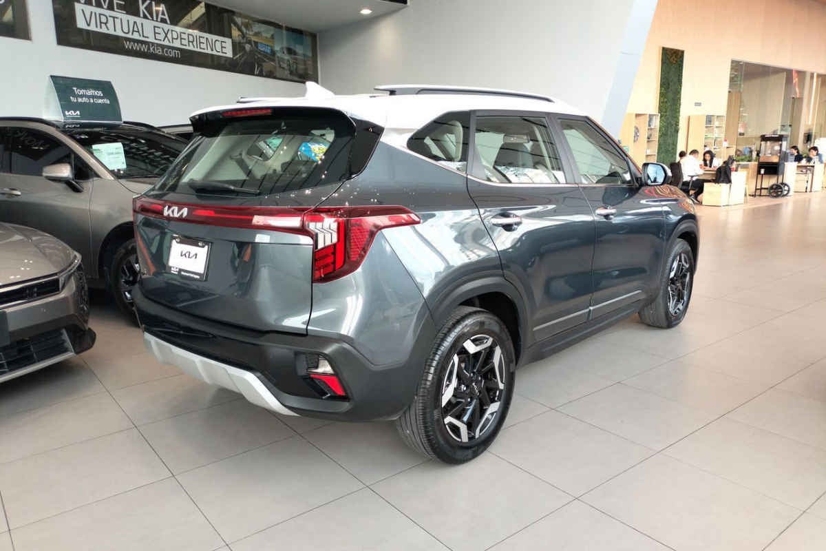 2024 Kia SELTOS 5p SXL L4/1.4/T Aut